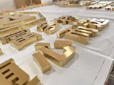 扶风拉丝不锈钢字的特点。